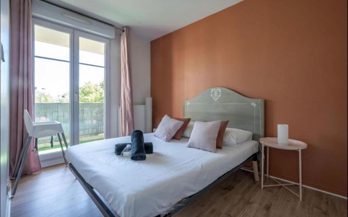 Appartement Castle - 10 Minutes De Disney Бюсси-Сен-Жорж Экстерьер фото